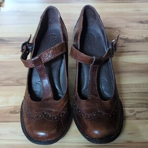 Born Brown Leather T-Strap Shoes